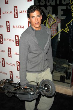 Andrew Keegan