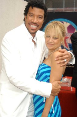 Lionel richie ve kızı nicole richie