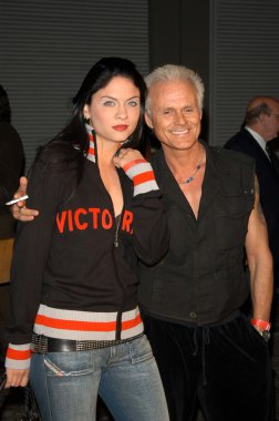 Jodi Lyn O'Keefe ve Michael Des Barres