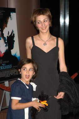 nutsa Kuhianidze ve kız kardeşi keto