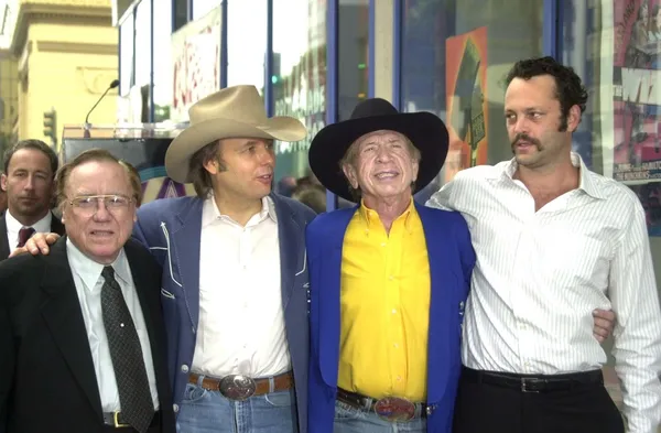 Billy Gibbons, Earl Scruggs, Dwight Yoakam, Buck Owens and Vince Vaughn — Stock Photo, Image