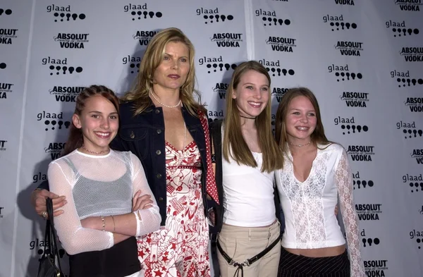 Mariel Hemingway y sus hijas —  Fotos de Stock