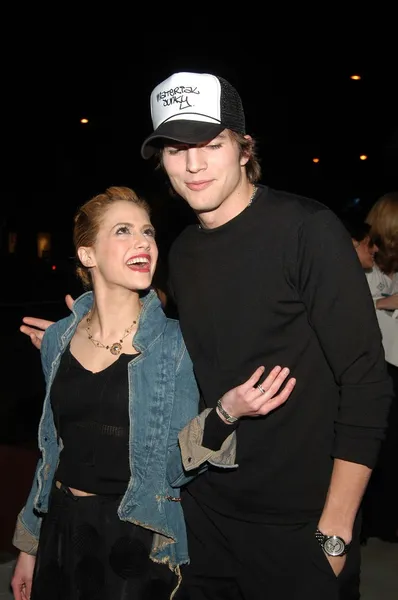 Brittany murphy i ashton kutcher — Zdjęcie stockowe