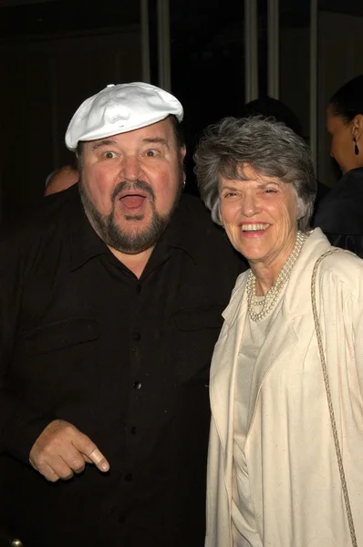 Dom deluise と妻のキャロル — ストック写真