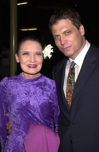 Holt McCallany e a mãe Julie Wilson — Fotografia de Stock