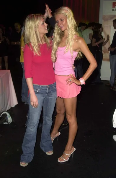 Tara Reid e Paris Hilton — Fotografia de Stock