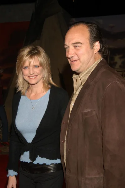 Courtney Thorne Smith and Jim Belushi — Stock Photo, Image