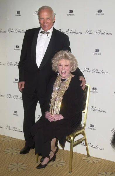 Buzz aldrin i phyllis diller — Zdjęcie stockowe