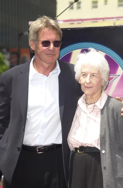 Harrison Ford e mamma Dorothy — Foto Stock