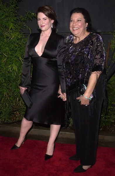 Megan mullally och shelley morrison — Stockfoto