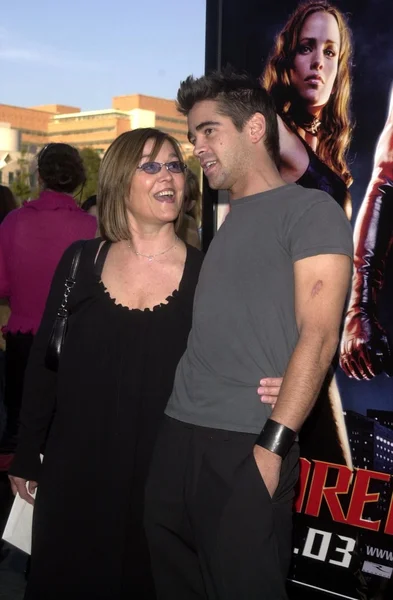 Colin Farrell and his mom — Stock Photo, Image