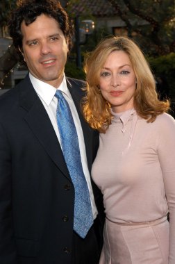 Sharon lawrence ve dr. tom posel