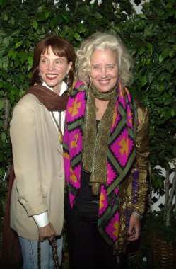 Leigh taylor-genç ve sally kirkland