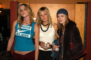 Laura jordan, malin akerman ve corinne russell