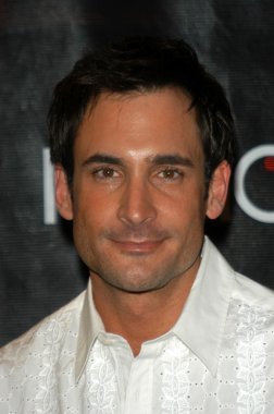 Lawrence Zarian