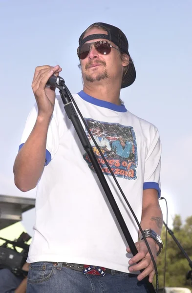 Kid rock "tatlı evim alabama gerçekleştirir" — Stok fotoğraf