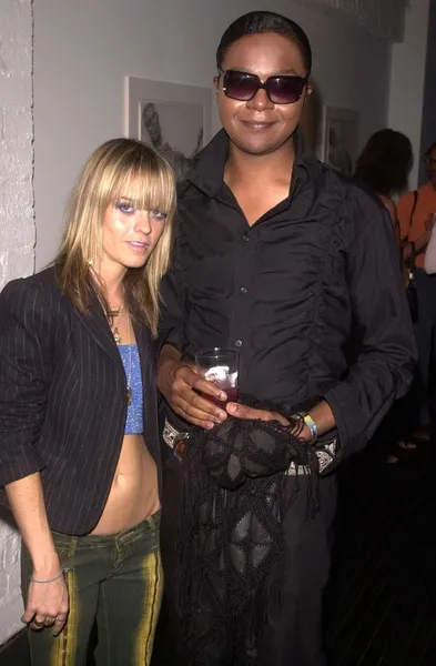 Taryn Manning e o artista Rodriel — Fotografia de Stock