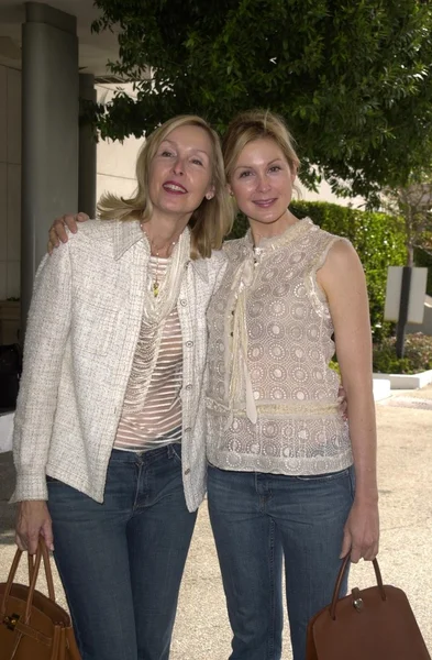 Kelly rutherford och mamma ann edwards — Stockfoto