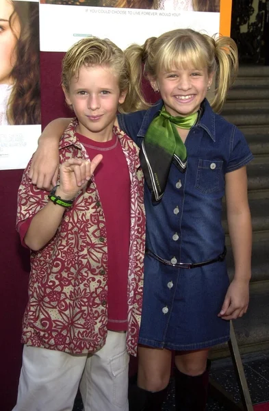 Cayden Boyd y su hermana Jenna Boyd — Foto de Stock