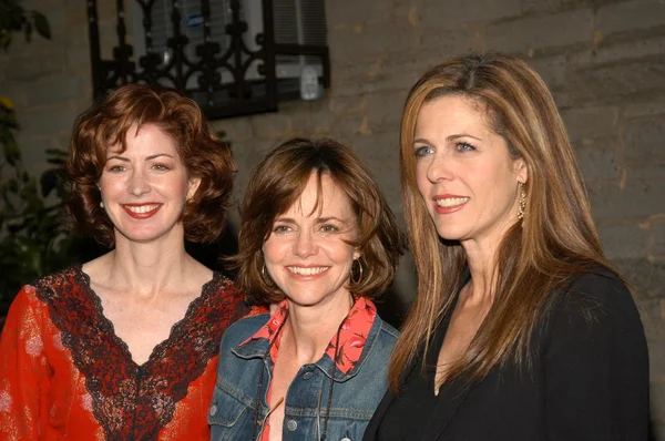 Dana delany, sally field, a rita wilson — Zdjęcie stockowe