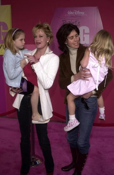 Melanie Griffith and her daughter's and guest — Stock Photo, Image