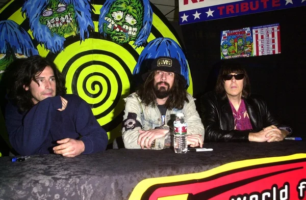 Pete Yorn, Rob Zombie és Johnny Ramone — Stock Fotó