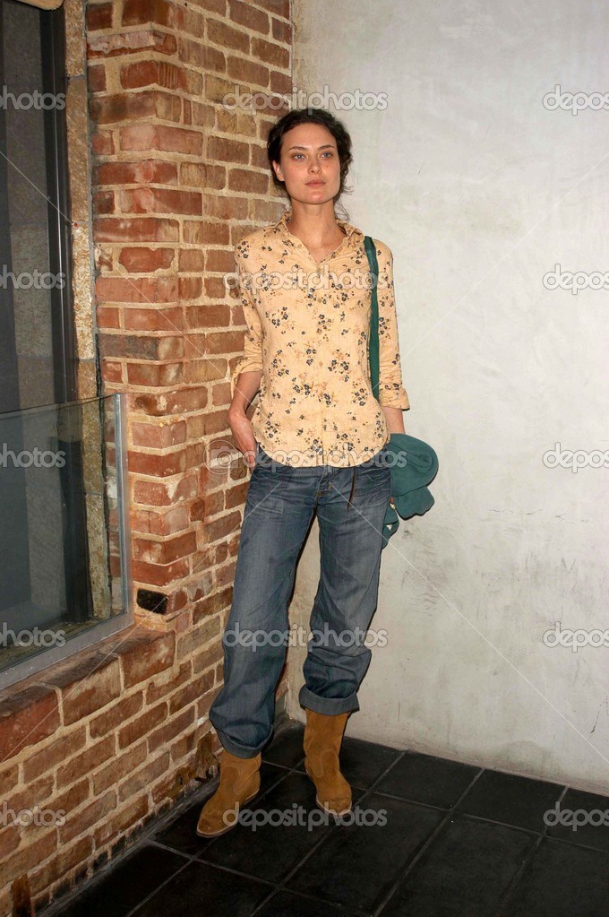 Shalom Harlow Boyfriend Teravista