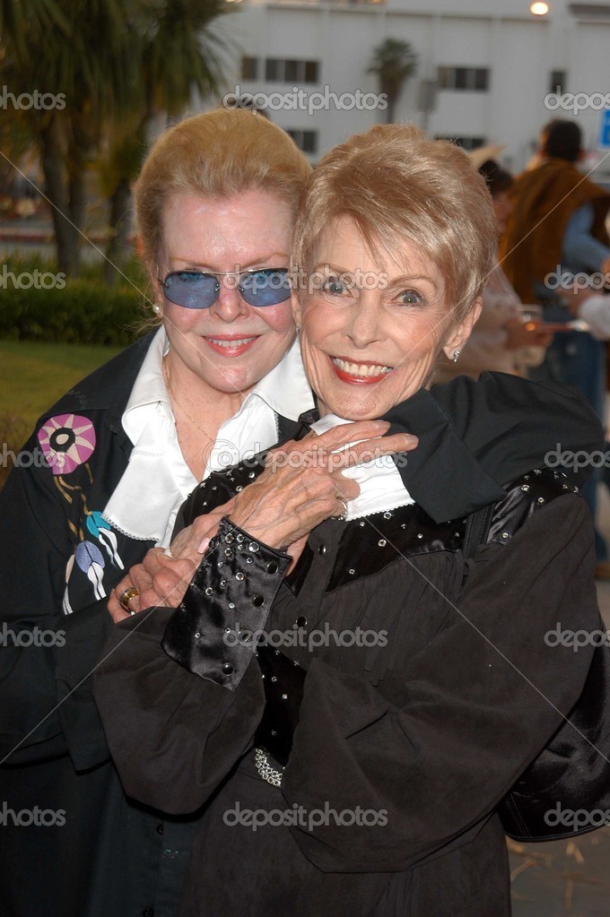 Photos jeanne martin Jeanne Martin and Leigh Stock Editorial