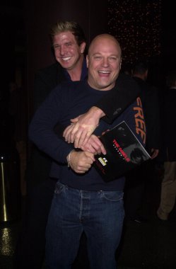 Kenneth johnson ve michael chiklis