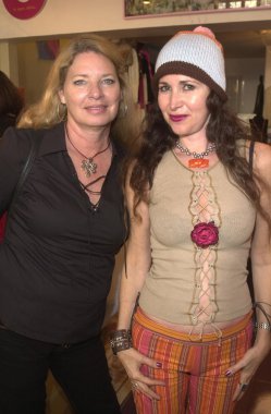Julie shugerman ve jenise blanc