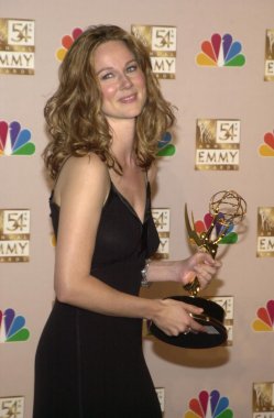 Laura linney