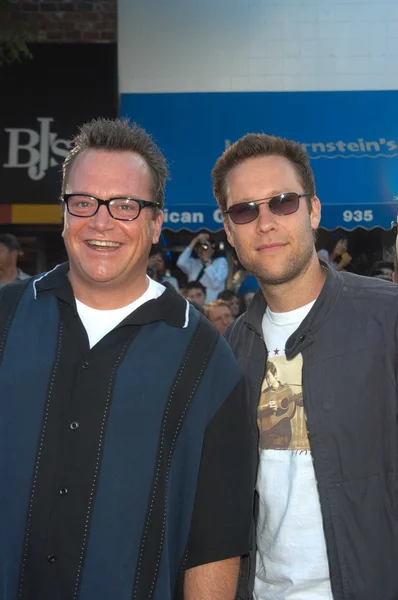 Tom Arnold e Michael Rosenbaum — Foto Stock