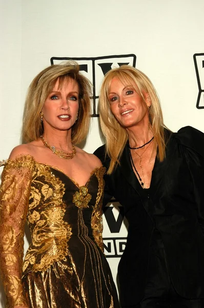 Donna mills i joan van ark — Zdjęcie stockowe