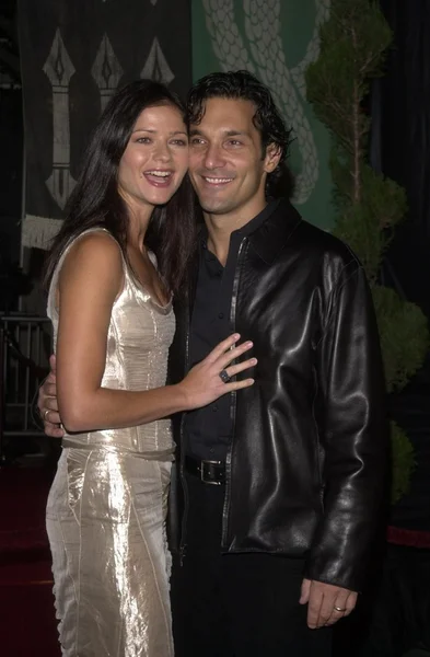 Jill hennessy und ehemann paolo mastropietro — Stockfoto