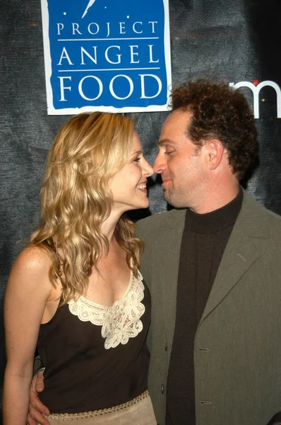 Julie Benz and husband Jon Kassir — Stock Photo, Image