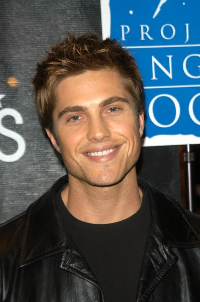 Eric Winter — Stockfoto