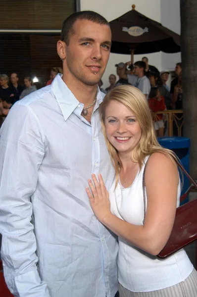 Melissa Joan Hart and Mark Wilkerson — Stock Photo, Image