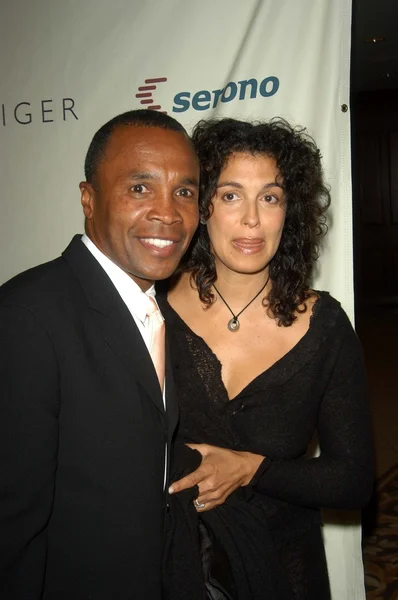 Sugar ray leonard och hustru — Stockfoto