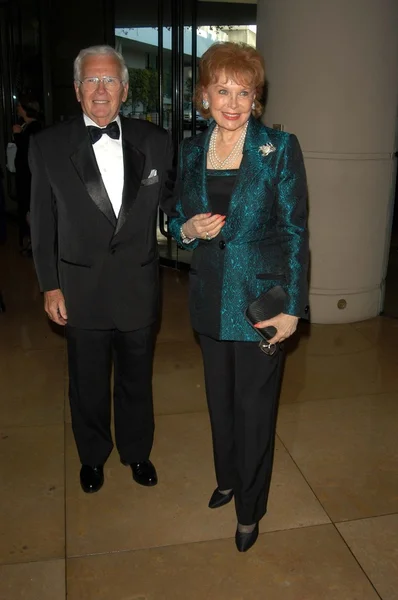 Darol Carlson and fiancee Rhonda Fleming — Stock Photo, Image