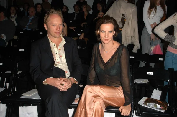 Rachel Griffiths y su marido — Foto de Stock