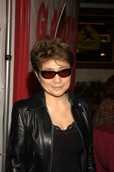 Yoko Ono. —  Fotos de Stock
