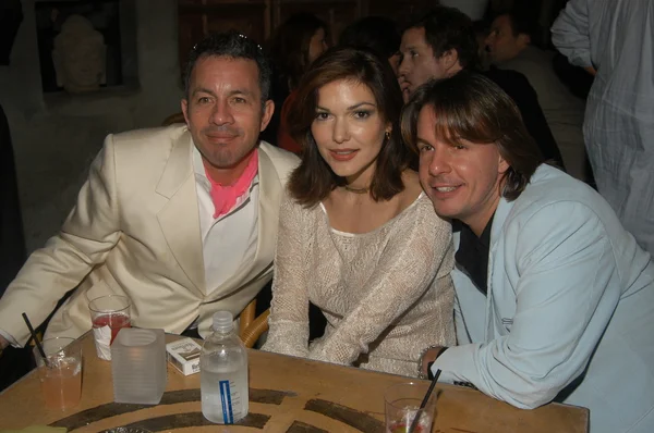 Laura Harring e amigos — Fotografia de Stock