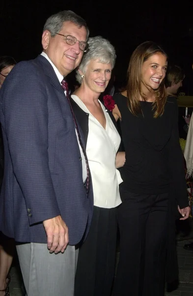 Katie Holmes and parents — Stock Photo, Image