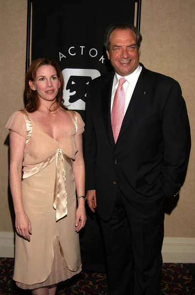 Melissa Gilbert y Wolf — Foto de Stock