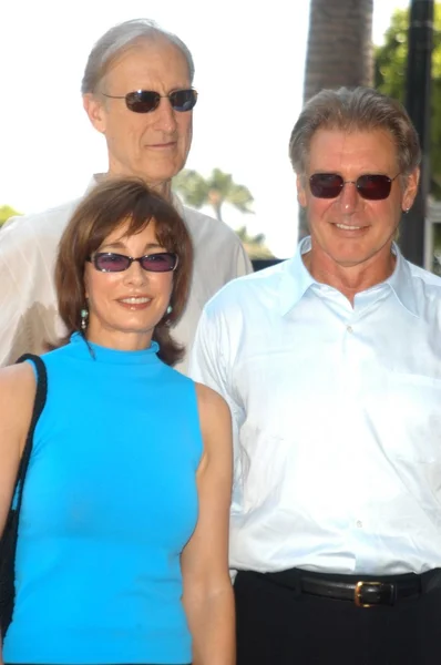 Anne archer, james cromwell och harrison ford — Stockfoto