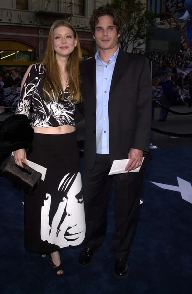 Amber Benson e Greg Rikaart — Foto Stock