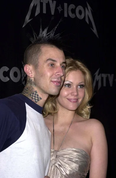 Travis barker och shana moakler — Stockfoto