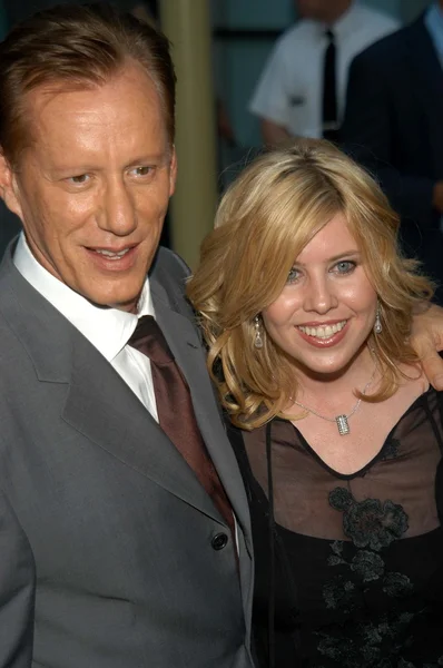 James Woods and Dawn DeMoon — Stock Photo, Image