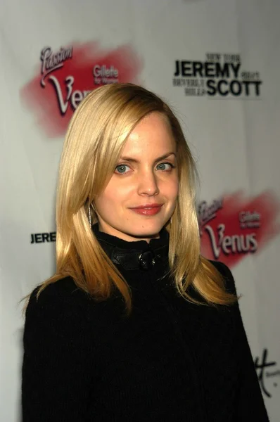 Mena suvari — Stockfoto