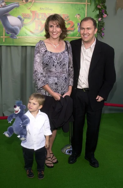 Director Steve Trenbith, esposa Connie e hijo — Foto de Stock